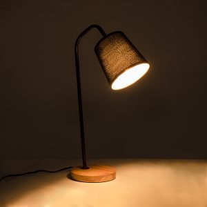 BARNABY 01573 Μοντέρνο Επιτραπέζιο Φωτιστικό Πορτατίφ Μονόφωτο 1 x E27 IP20 Μαύρο Μέταλλο, Μπεζ Ξύλο με Μαύρο Ύφασμα – Μ15 x Π33 x Υ48cm