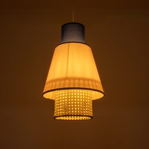 SAIGE 01921 Boho Κρεμαστό Φωτιστικό Πλέγμα Μονόφωτο 1 x E27 IP20 Μπεζ Ξύλο με Μπλε & Ροζ Ύφασμα – Μ30 x Π30 x Υ48cm