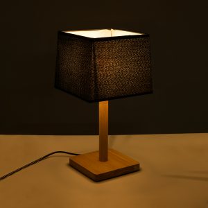 KOLIPE 02039 Μοντέρνο Επιτραπέζιο Φωτιστικό Πορτατίφ Μονόφωτο 1 x E27 IP20 Μπεζ Ξύλο με Μαύρο Ύφασμα – Μ20 x Π20 x Υ38cm