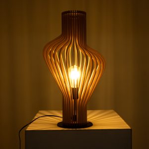 MIHIRO 02176 Boho Επιτραπέζιο Φωτιστικό Πορτατίφ Μονόφωτο 1 x E27 IP20 Καφέ Ξύλο με Μαύρο Μέταλλο – Μ33 x Π33 x Υ57cm
