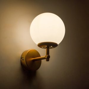 DALPH 203-0029 Vintage Επιτοίχιο Φωτιστικό Απλίκα Μονόφωτο 1 x E27 IP20 Χρυσό Μέταλλο με Λευκό Γυαλί – M18 x Π15 x Υ23cm