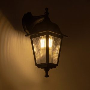 SOLME 203-0211 Vintage Επιτοίχιο Φωτιστικό Φαναράκι Μονόφωτο 1 x E27 IP44 Μαύρο Πλαστικό – Μ19 x Π15 x Υ35cm