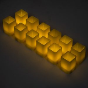 CANDLE 79539 ΣΕΤ 12 x Διακοσμητικά Realistic Κεράκια με LED Εφέ Κινούμενης Φλόγας – Μπαταρίας 12 x CR2032 Θερμό Λευκό 2700K Μπεζ L3.7 x W3.7 x H5.5cm