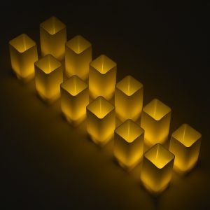CANDLE 79540 ΣΕΤ 12 x Διακοσμητικά Realistic Κεράκια με LED Εφέ Κινούμενης Φλόγας – Μπαταρίας 12 x CR2032 Θερμό Λευκό 2700K Μπεζ L3.7 x W3.7 x H7.5cm